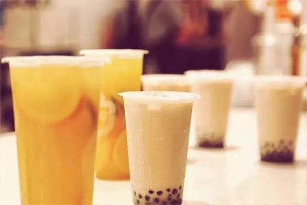 奶茶店(diàn)加(jia)盟怎麽選擇品(pin)牌?